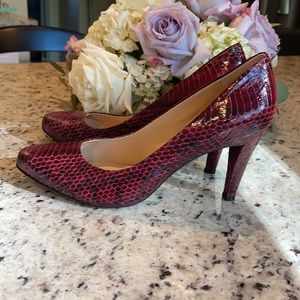 NEW Vince Camuto Snakeskin Heels